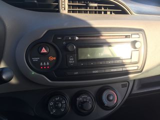 Toyota Yaris 2016-thumb-10