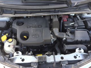Toyota Yaris 2016-thumb-12