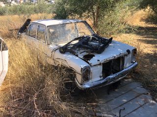 /8 Mercedes-Benz w115 w111 -thumb-1