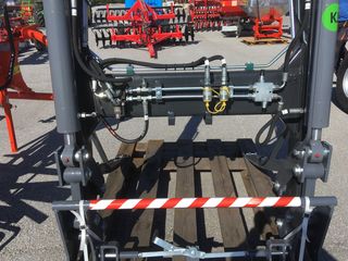 Φορτωτές MF 2020 T229-thumb-1