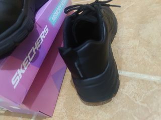 39 Total black Skechers memory foam-thumb-1