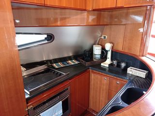 Azimut 2001 68' Plus-thumb-5
