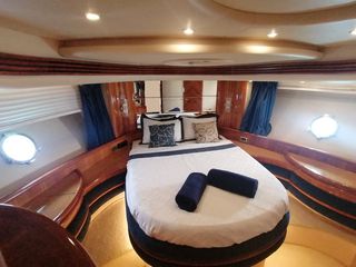 Azimut 2001 68' Plus-thumb-8