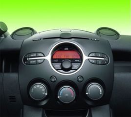 Mazda 2 Eργοστασιακο οθονη/cd