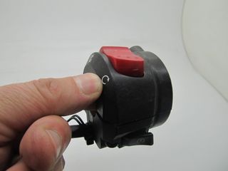 SUZUKI GSF 650 BANDIT 1250 BANDIT ΔΕΞΙΟΣ ΔΙΑΚΟΠΤΗΣ ΓΝΗΣΙΟΣ 65 ΕΥΡΩ-thumb-1