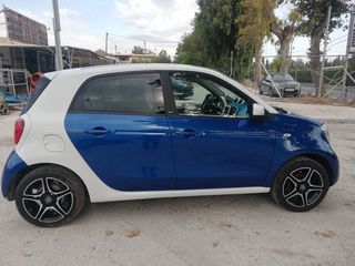 Smart ForFour 2015-thumb-1