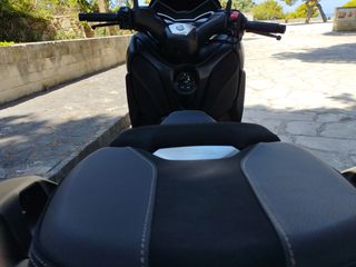 Yamaha XMAX 300 2020 TECH MAX-thumb-8