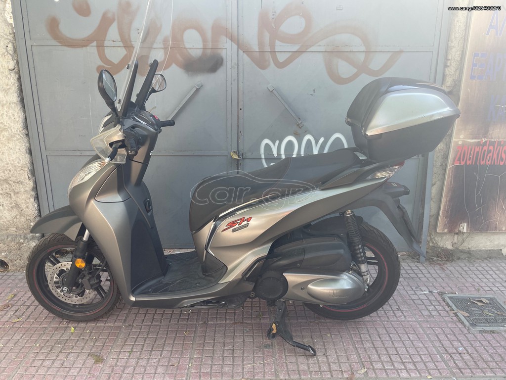 Autocenter Colella - HONDA SH 300 ABS BAULETTO KEYLESS E PARABREZZA ➡  ANTICIPO € 500 ➡ 159,00 € Mensili IVA esclusa ➡ 48 mesi ➡ 20 mila Km totali  ----------------------------------------------------------------- HONDA SH