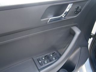 Skoda Rapid 2016 AMBITION TDI SEDAN-thumb-14