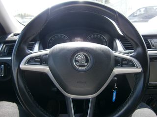 Skoda Rapid 2016 AMBITION TDI SEDAN-thumb-17