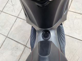 Piaggio Beverly 300i 2018 ABS-ASR-300S-ΣΑΝ ΚΑΙΝΟΥ-ΙΔΙΩΤΗ-thumb-11