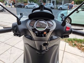 Piaggio Beverly 300i 2018 ABS-ASR-300S-ΣΑΝ ΚΑΙΝΟΥ-ΙΔΙΩΤΗ-thumb-10