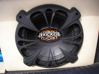 Ηχοσύστημα Kicker -thumb-1