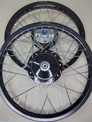 ΖΑΝΤΕΣ ΑΛΟΥΜΙΝΙΟΥ HONDA C50C / GLX-50/90 SOLAR ΖΕΥΓΟΣ ΜΑΥΡΕΣ ΜΕ ΝΙΚΕΛ ΑΚΤΙΝΕΣ