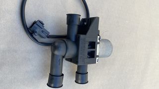 ΗΛΕΚΤΡΙΚΗ ΒΑΛΒΙΔΑ ΚΑΛΟΡΙΦΕΡ MERCEDES BENZ  ACTROS Α0018302184-thumb-1