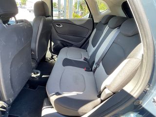 Renault Captur 2016 1.5 dCi Automatic • Navigation • Keyless • Parktronic-thumb-18