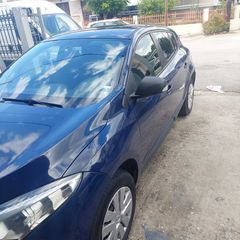 Renault Megane 2011-thumb-10