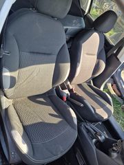 Peugeot 208-thumb-4