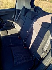 Peugeot 208-thumb-3