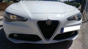 Alfa Romeo Giulia '18  2.2 Diesel Super Automatic F1-thumb-4