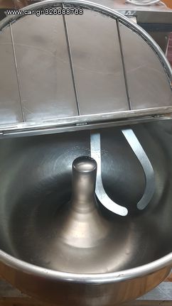 Παραδοσιακό ζυμωτηριο 180kg ζύμης. 