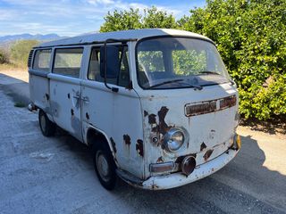 Volkswagen T2 1969 A-thumb-1