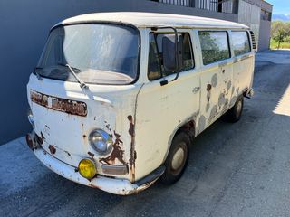 Volkswagen T2 1969 A-thumb-4