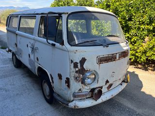 Volkswagen T2 1969 A-thumb-13