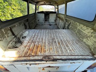 Volkswagen T2 1969 A-thumb-19