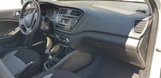 Hyundai i 20 2015-thumb-8