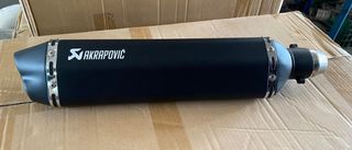 ΤΕΛΙΚΟ ΕΞΑΤΜΙΣΗΣ AKRAPOVIC ΓΙΑ MOTO MAT BLACK ΔΙΠΛΟ LASER LOGO KARALOIZOS exhaust 