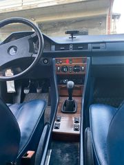 Mercedes-Benz E 200 1987 Full extra-thumb-14