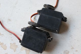 THUNDER TIGER 2 SERVO-thumb-2