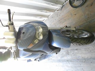 PIAGGIO BEVERLY 200-thumb-2