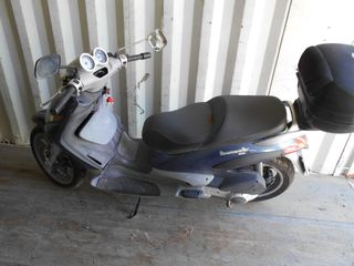 PIAGGIO BEVERLY 200-thumb-5