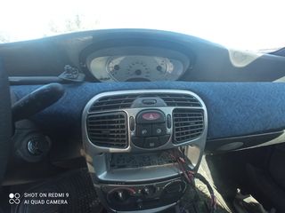 Lancia Ypsilon 96-03 1200cc-thumb-10