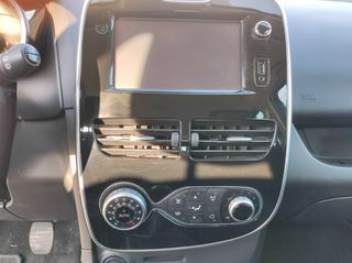 Renault Clio 2015 LIMITED EDITION-thumb-19