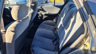 Nissan Sunny 1993-thumb-9