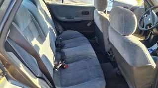 Nissan Sunny 1993-thumb-10