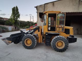 Φορτωτής Με Λάστιχα 2017 ZL20F-thumb-2