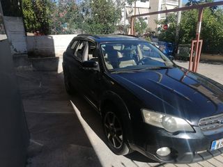 Subaru outback 3000 cc auto-thumb-2