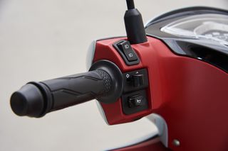 Yamaha Crypton S 2022-thumb-15