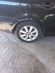Toyota AVENSIS 2005-thumb-2