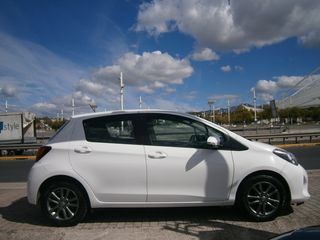 Toyota Yaris 2014 1.4 D-4D LIVE PLUS  ( face lift )-thumb-7