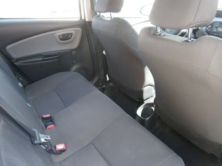 Toyota Yaris 2014 1.4 D-4D LIVE PLUS  ( face lift )-thumb-12