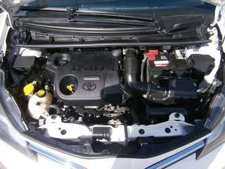 Toyota Yaris 2014 1.4 D-4D LIVE PLUS  ( face lift )-thumb-21