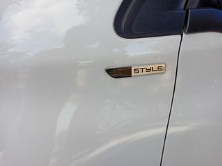 Peugeot 2008 2015 1.2 VTi Style- Panorama-thumb-16