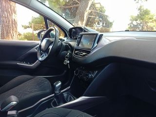 Peugeot 2008 2015 1.2 VTi Style- Panorama-thumb-36