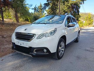 Peugeot 2008 2015 1.2 VTi Style- Panorama