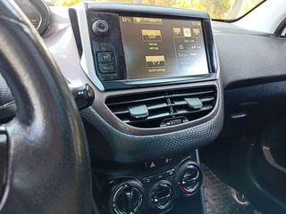 Peugeot 2008 2015 1.2 VTi Style- Panorama-thumb-23